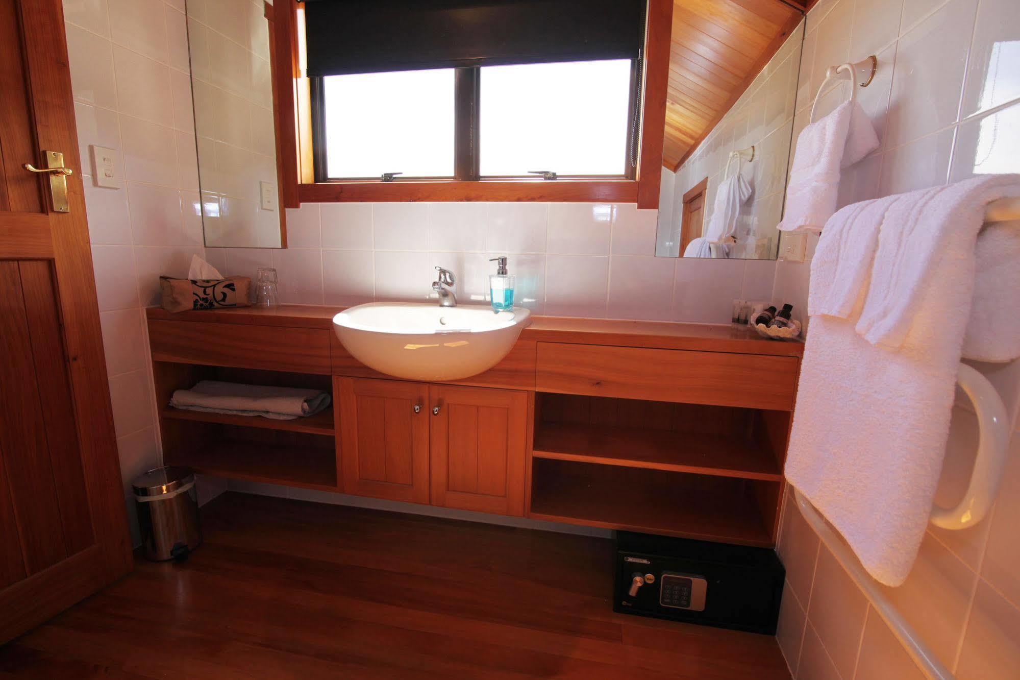 Te Puru Beach Lodge מראה חיצוני תמונה
